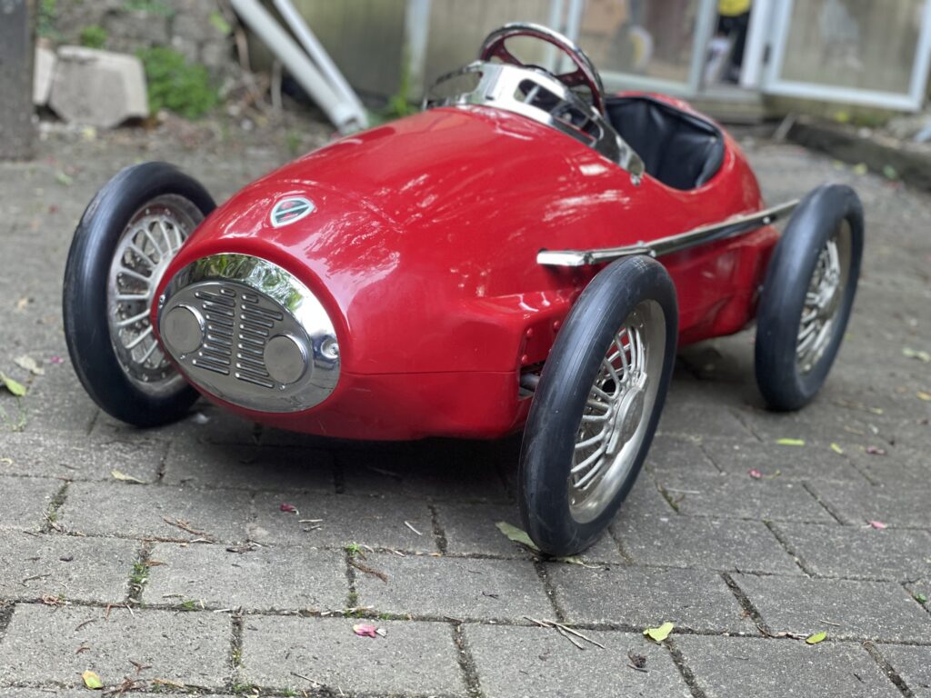 American Retro pedal car